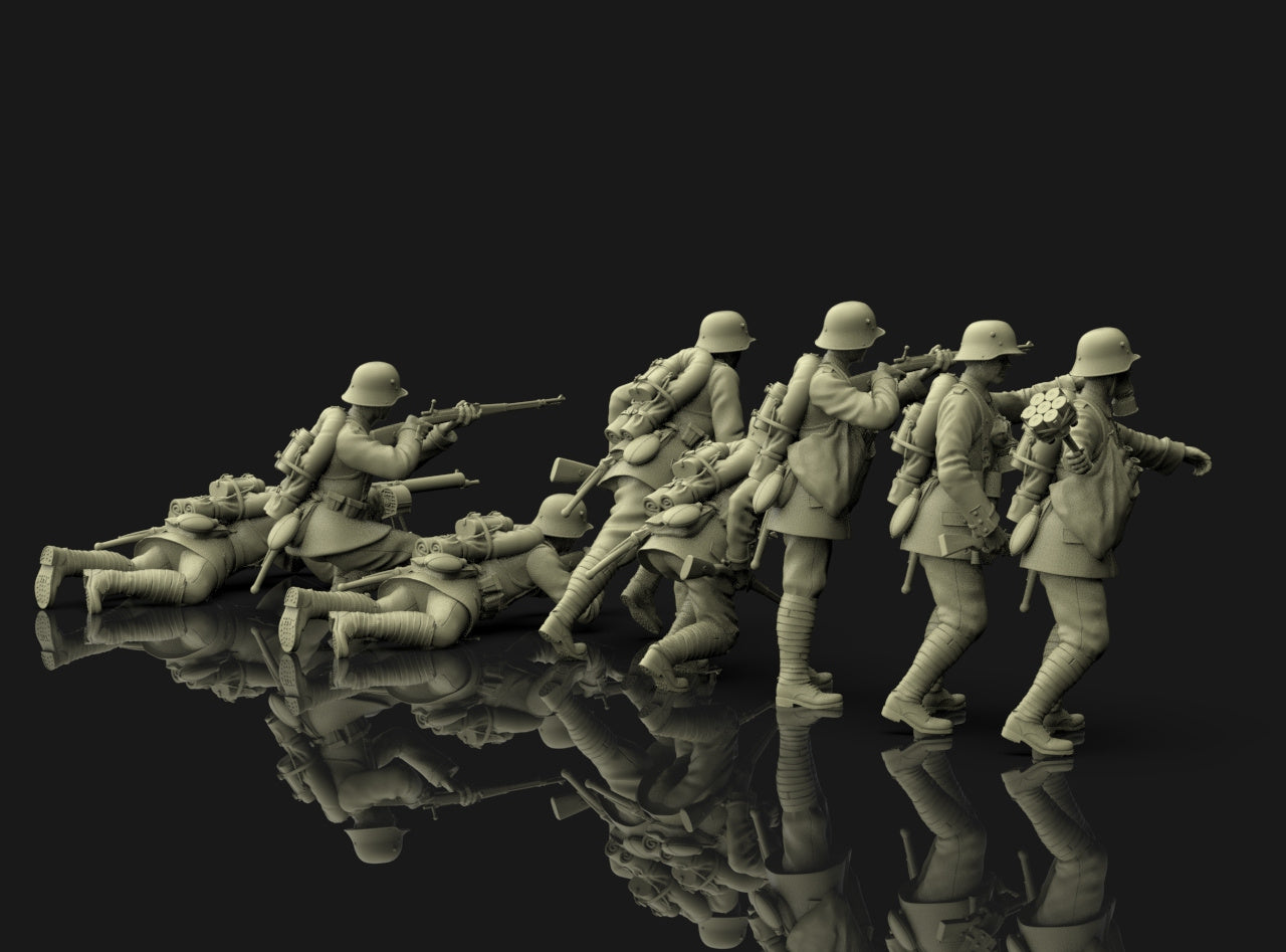 WW1 German Infantry Attacking - Late