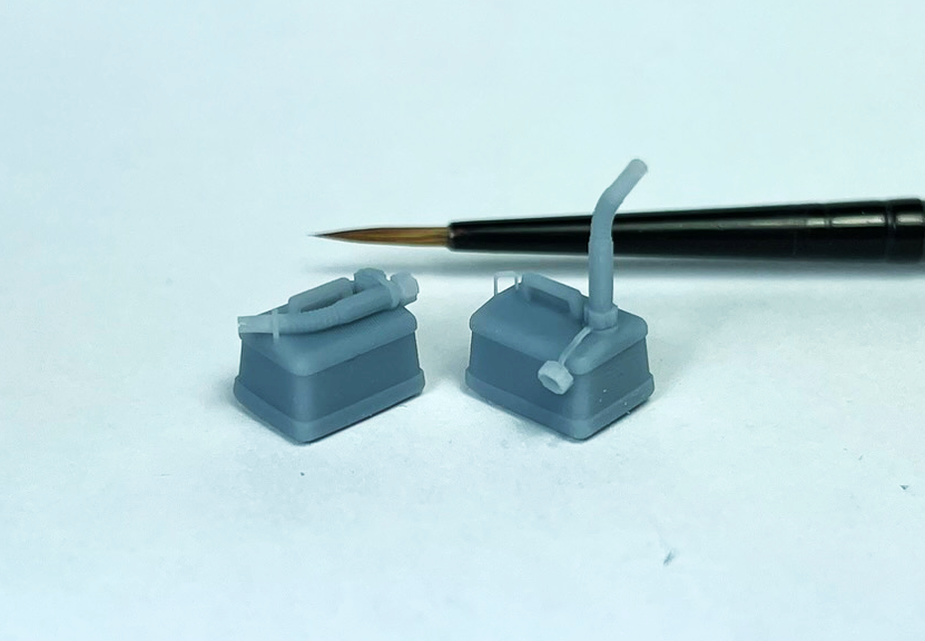 1/35 Plastic Civilian Fuel Cans