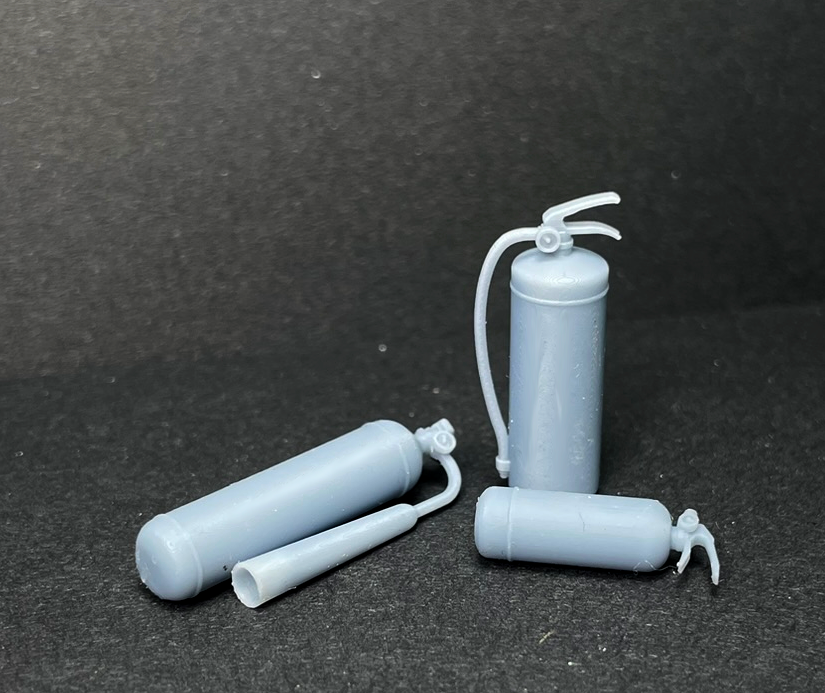 1/16 Modern Fire Extinguishers