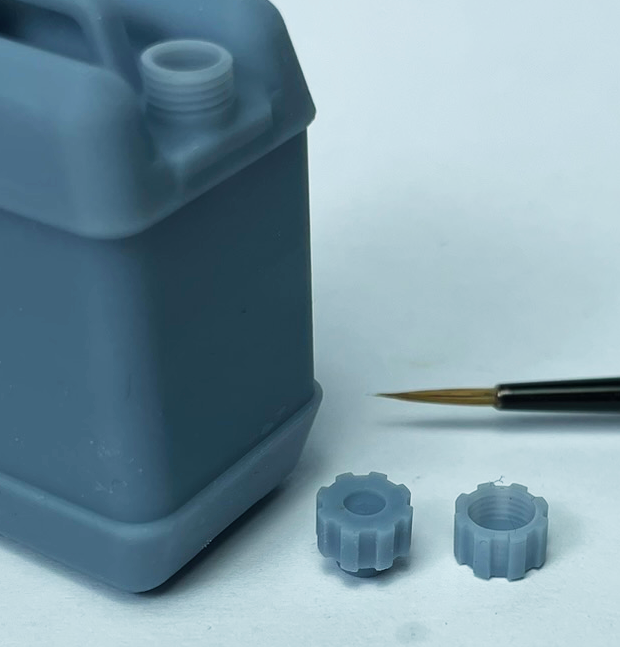 1/16 Plastic Chemical Containers
