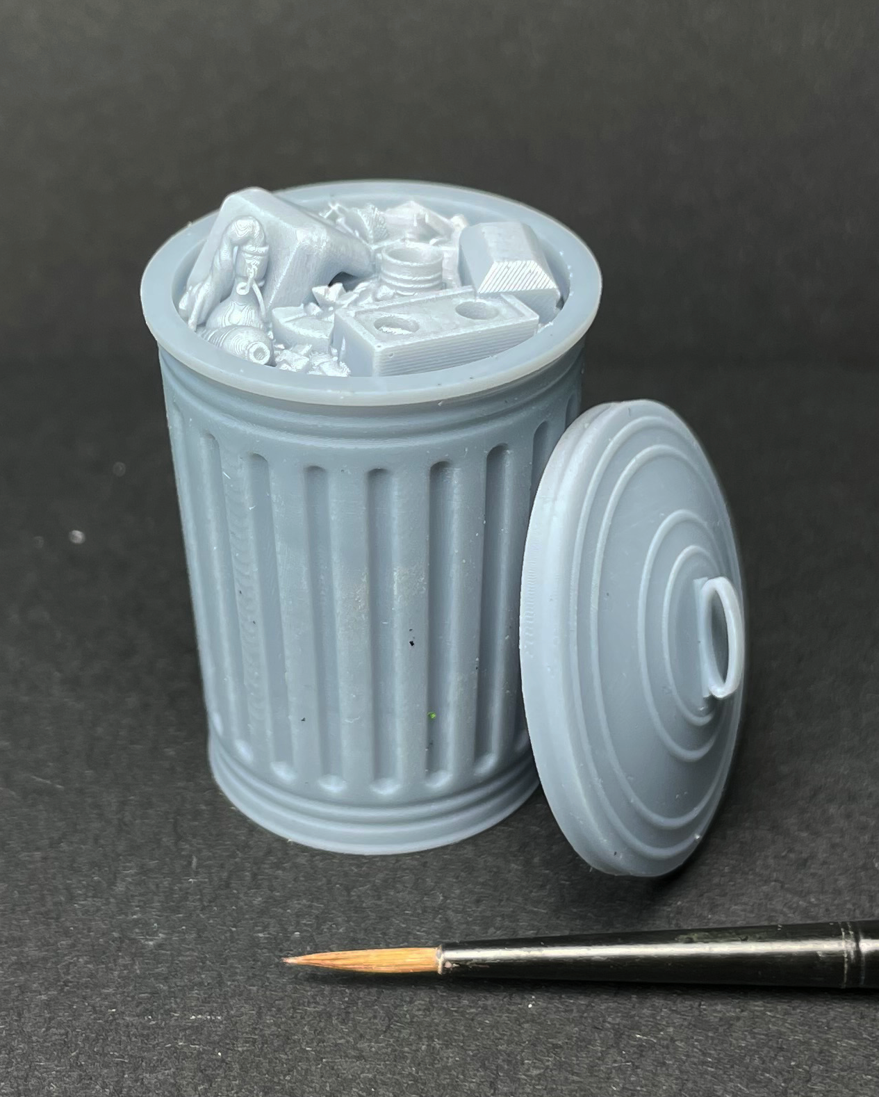 1/16 Metal Trash Can