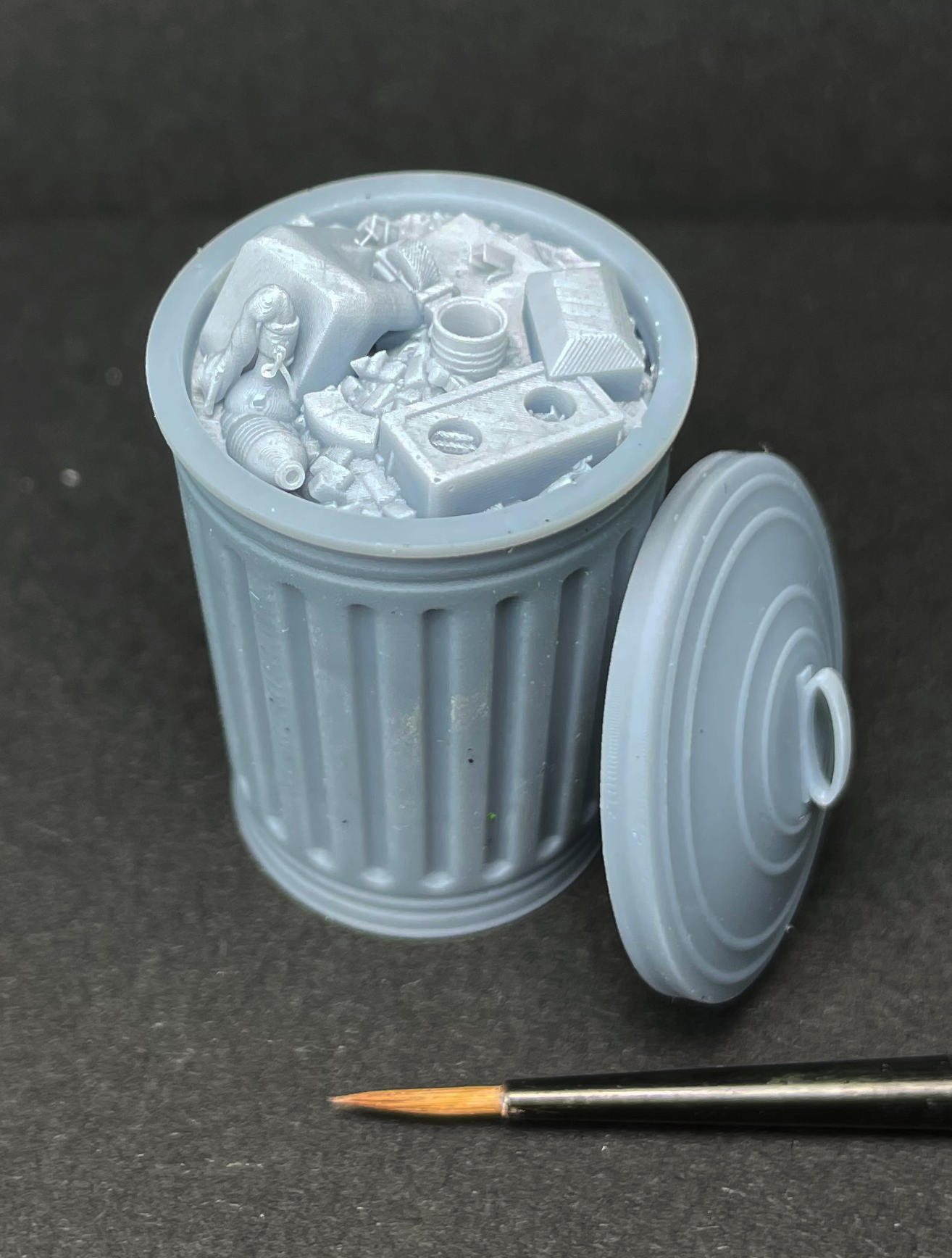 1/16 Metal Trash Can