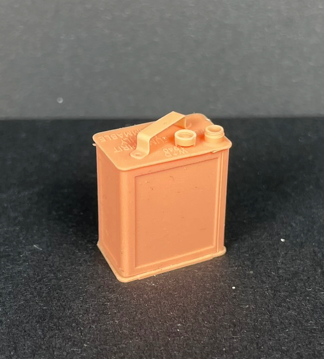 1/16 WW2 British 2 Gallon Fuel/Water Containers