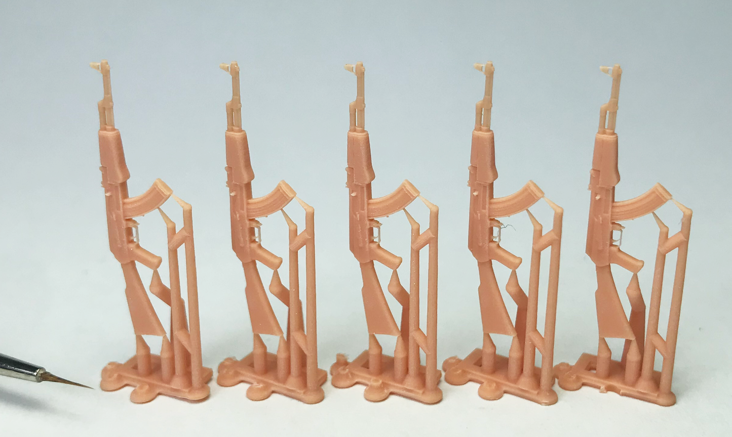 1/35 AK-47 Rifles x5