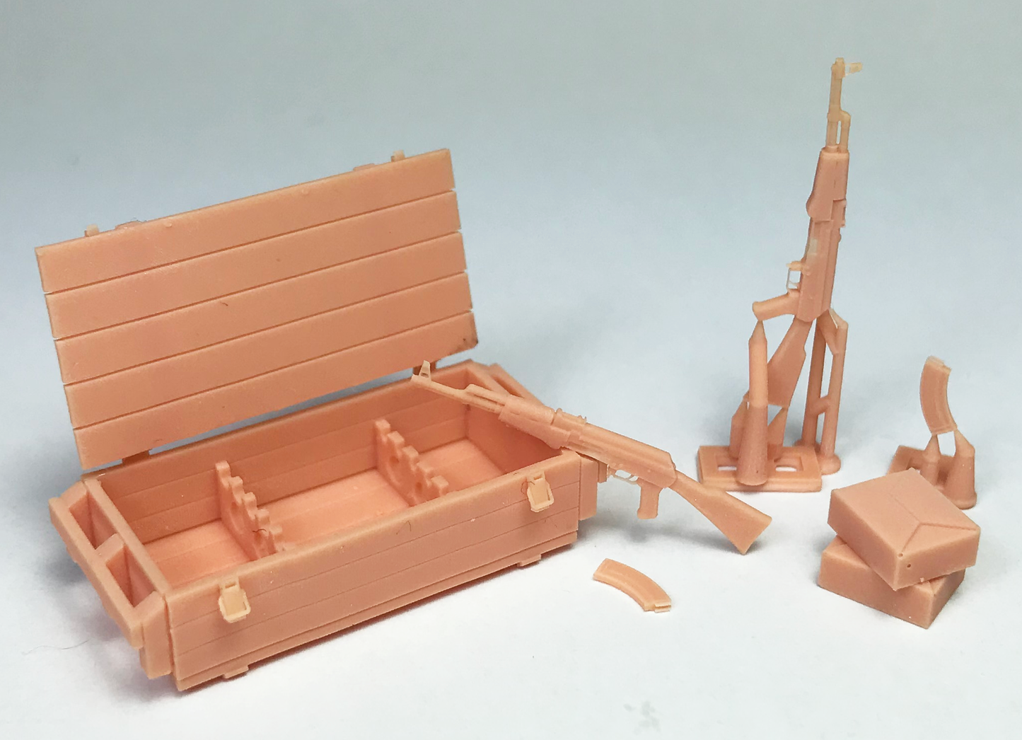 1/35 AK-47 Crates w/ Accessories