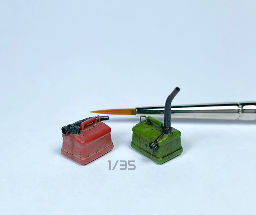 1/35 Plastic Civilian Fuel Cans
