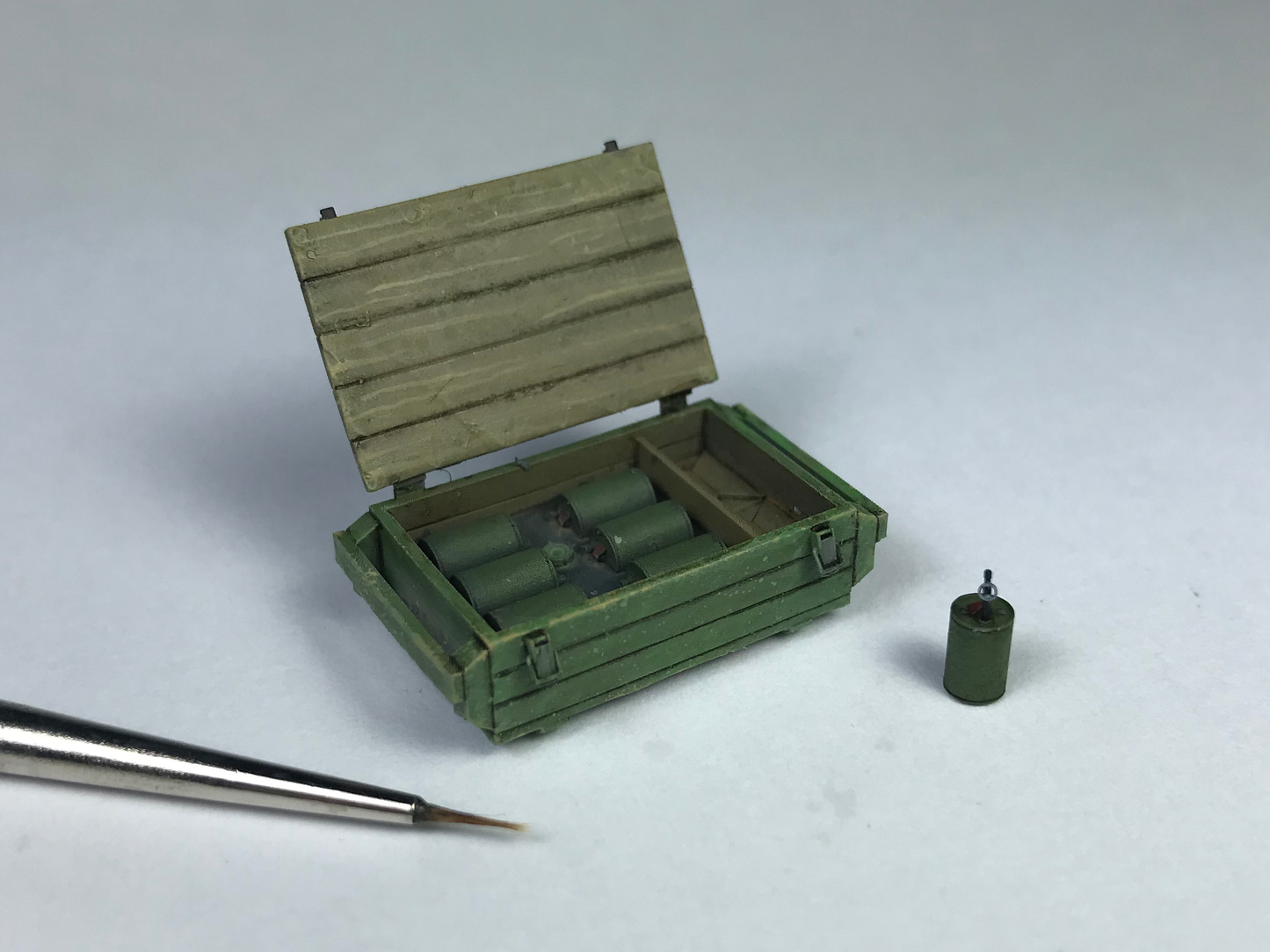 1/35 Modern Soviet OZM-72 Anti-Personnel Mines and Crates