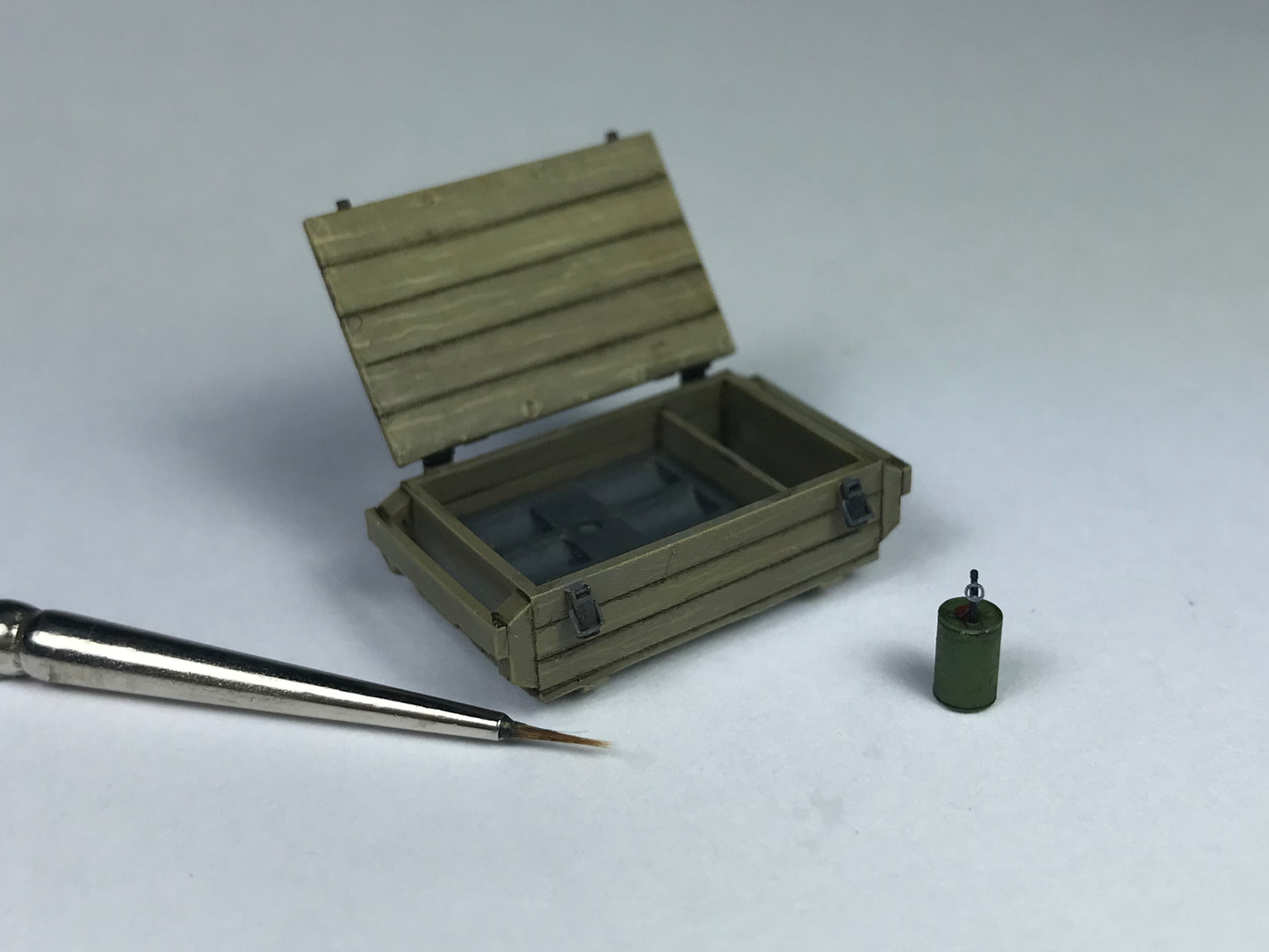 1/35 Modern Soviet OZM-72 Anti-Personnel Mines and Crates