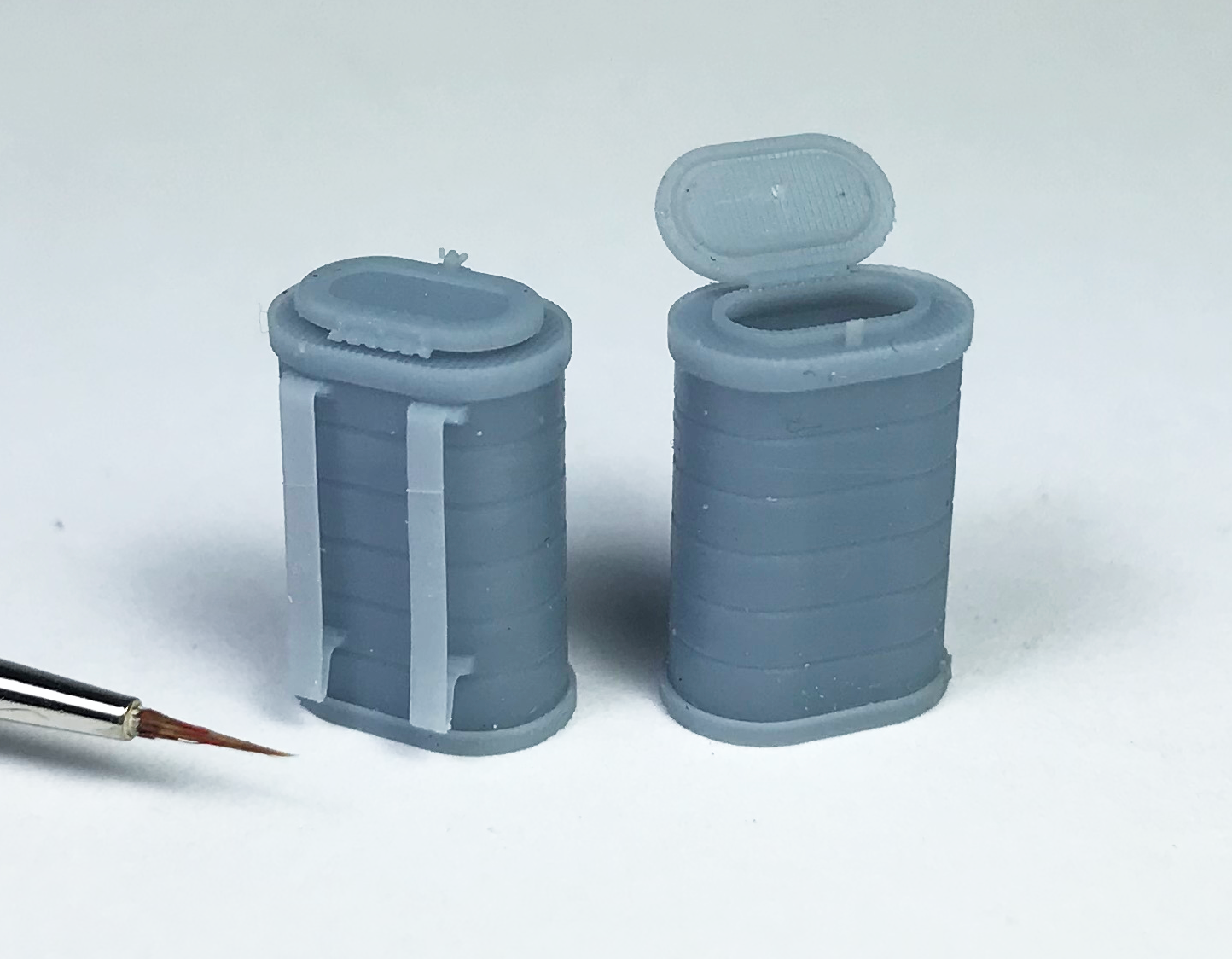 1/35 Modern Soviet Large Thermos Container (w/ Straps) x2